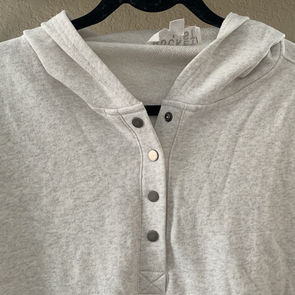 Boutique Bucket List Heather grey snap hoodie - Picture 4 of 7